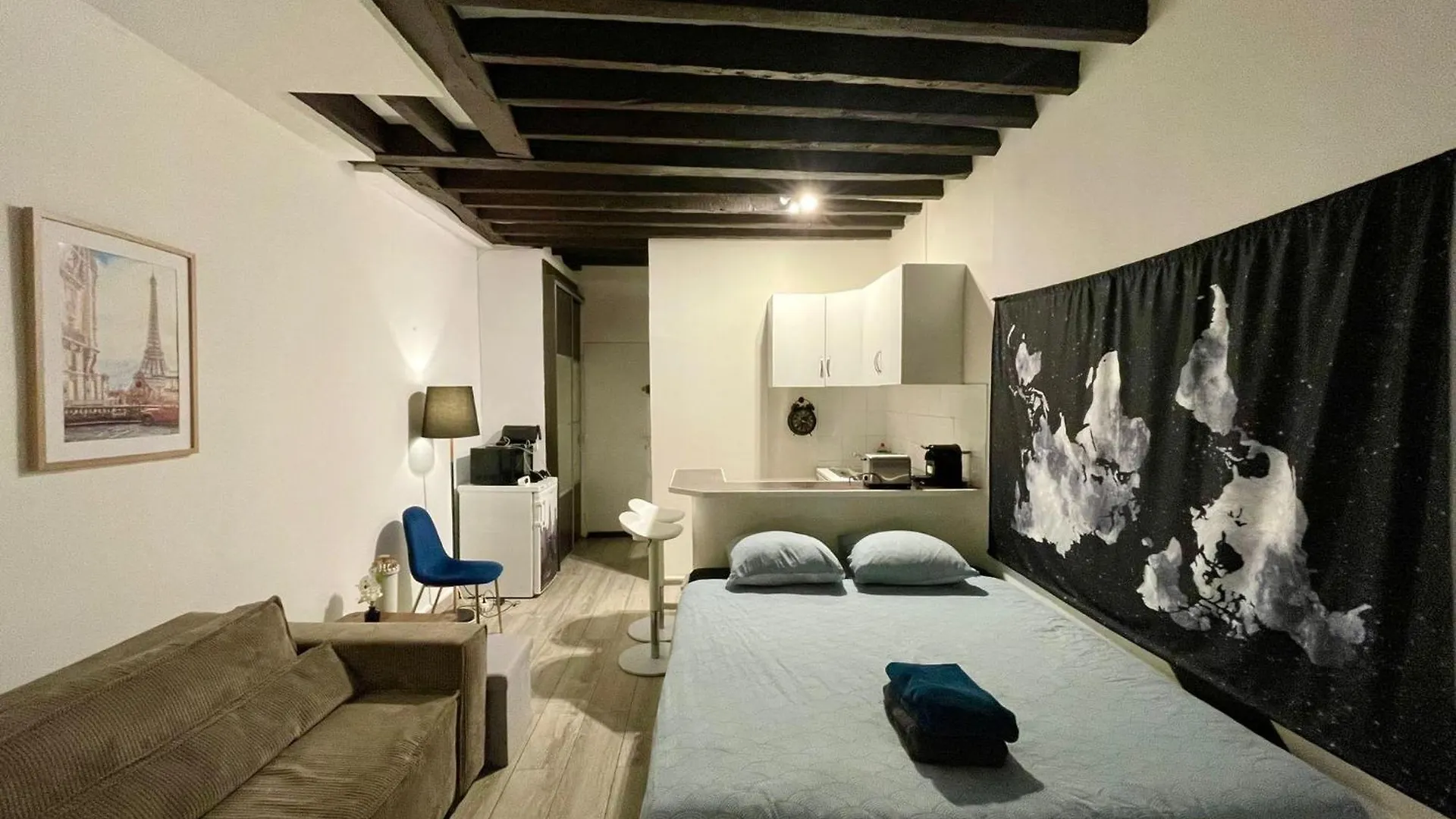 Apartments Studio Champs Elysees Ponthieu Paříž