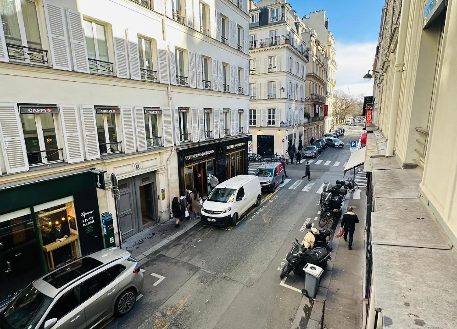 Apartments Studio Champs Elysees Ponthieu Paris