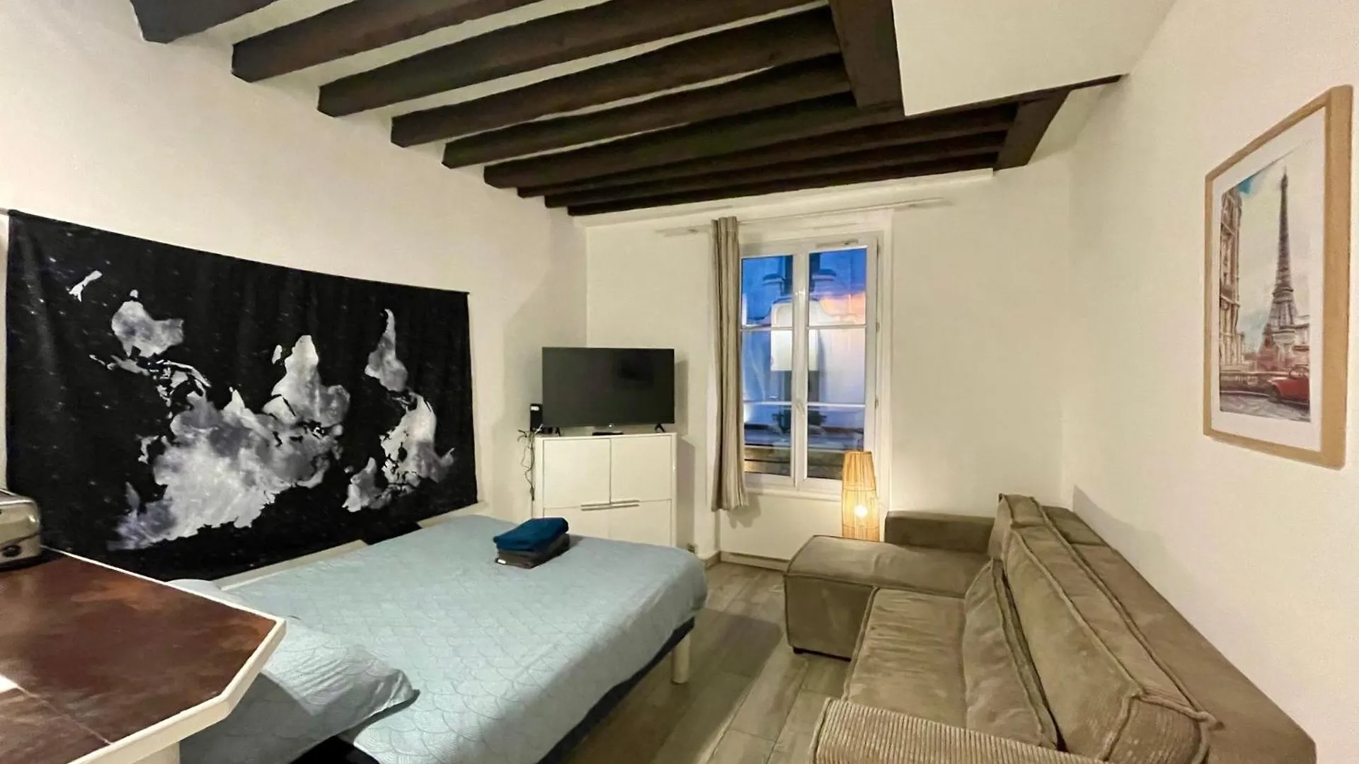 Apartments Studio Champs Elysees Ponthieu Paris