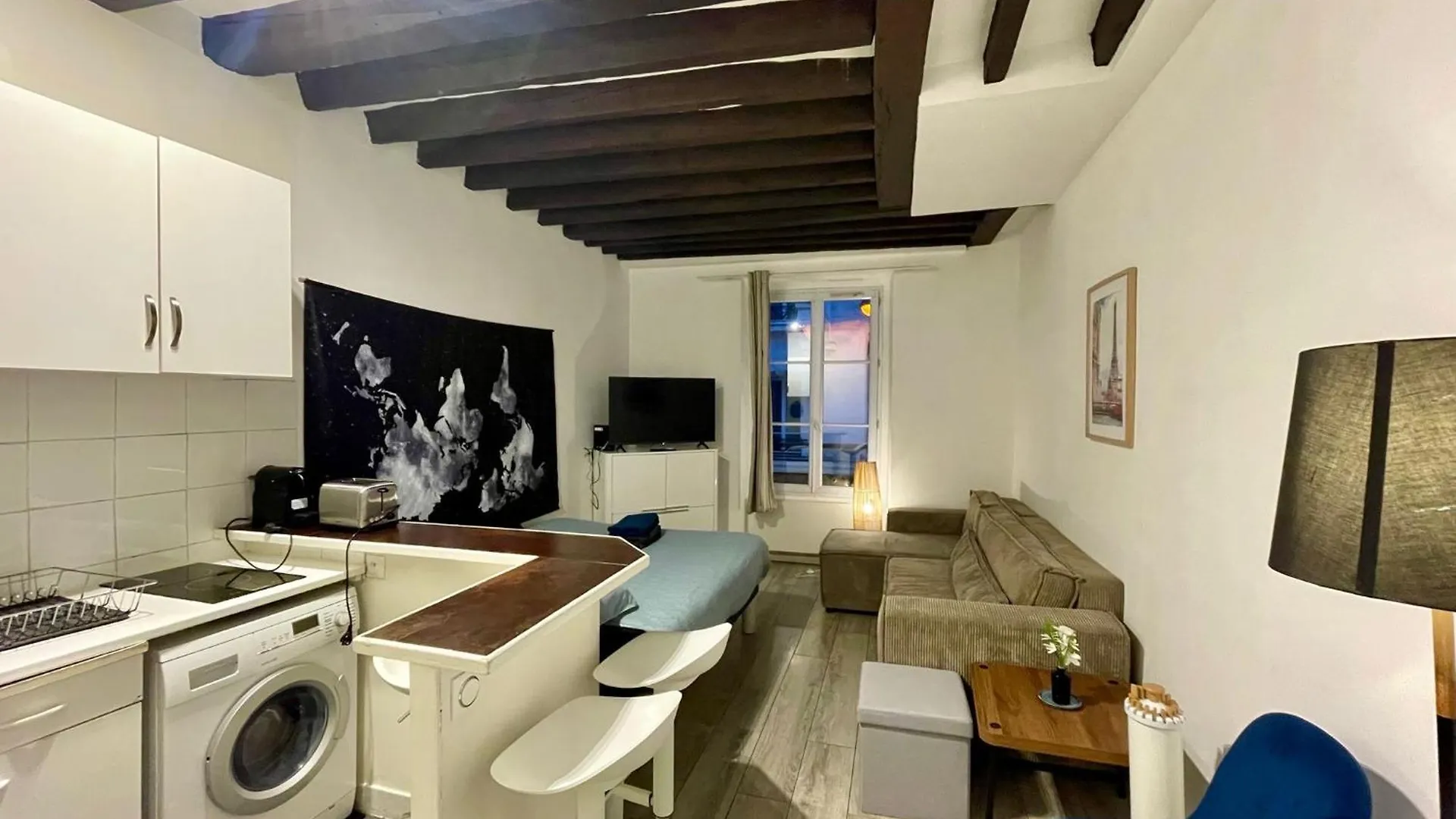 Apartments Studio Champs Elysees Ponthieu Paris
